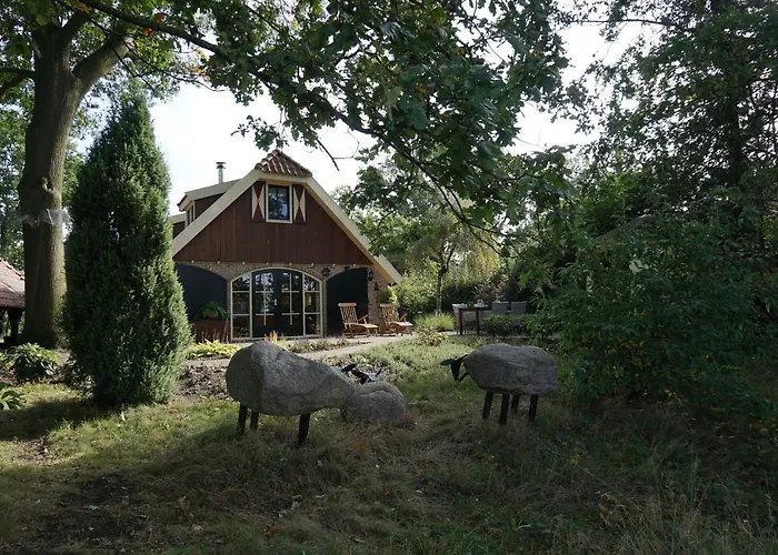 Semesterbostad Saksisch Boerderijtje *